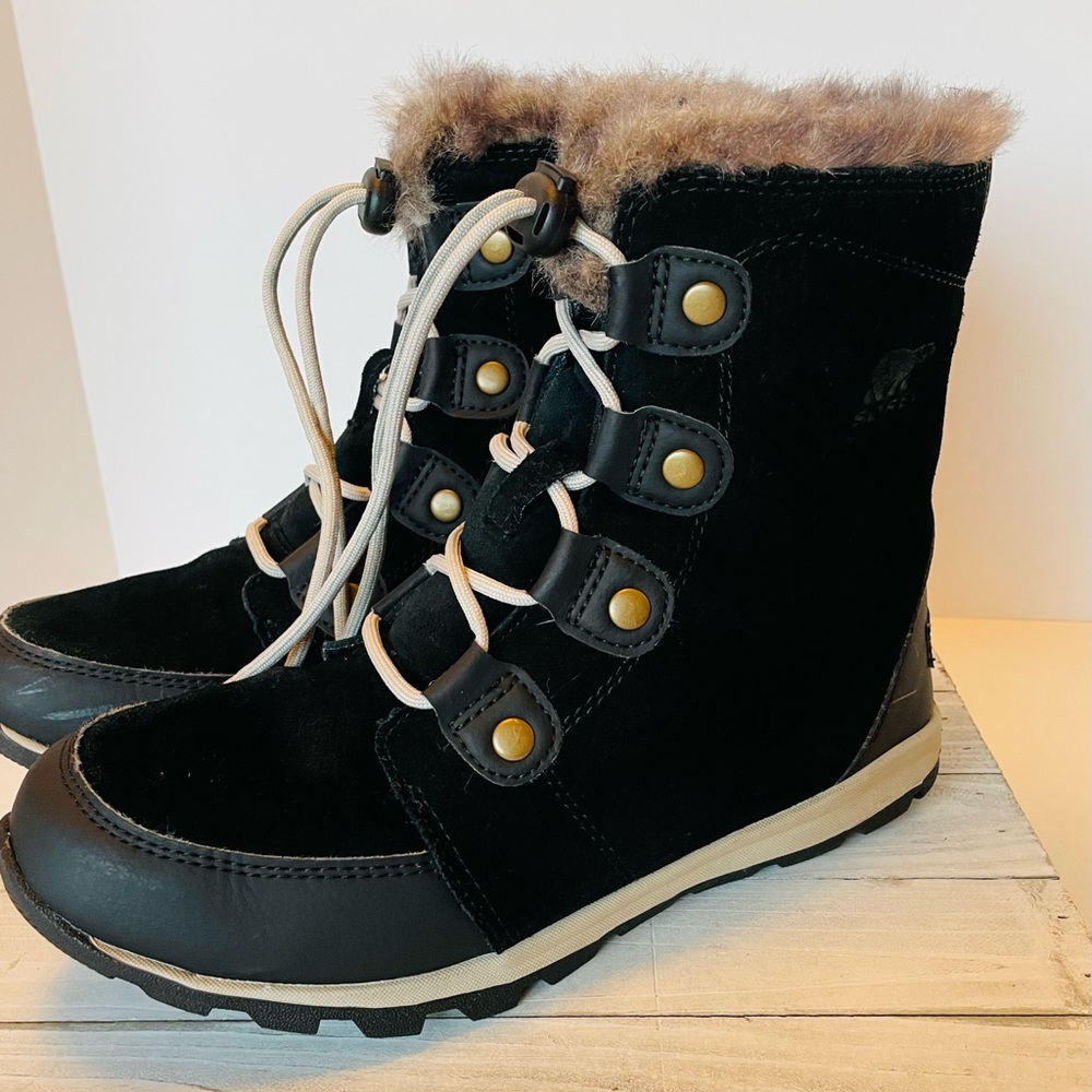 Sorel Whitney Winter Boots - Pair 1/2